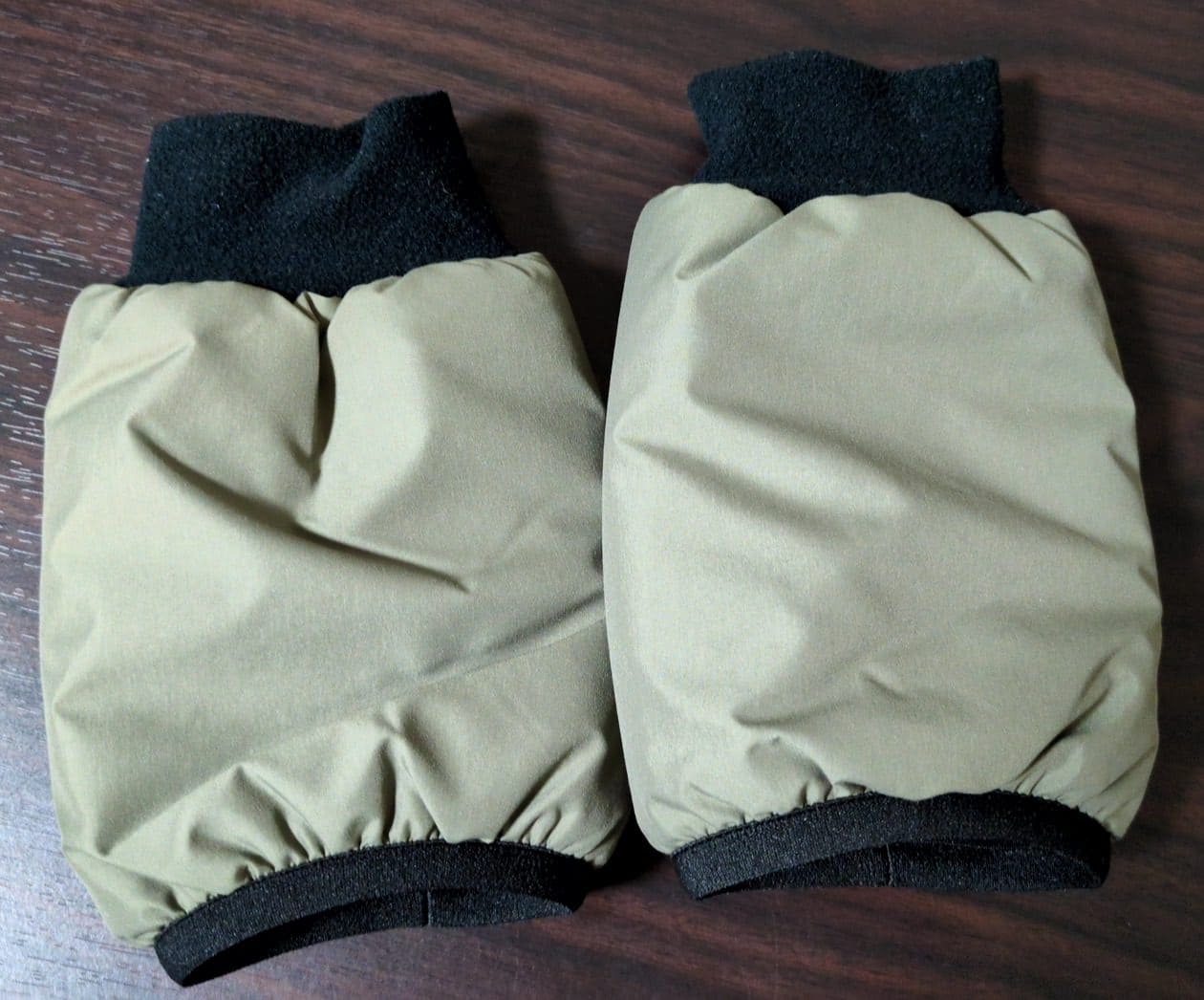 無印良品　吸湿発熱中わた 表面撥水 ハンドウォーマー 色