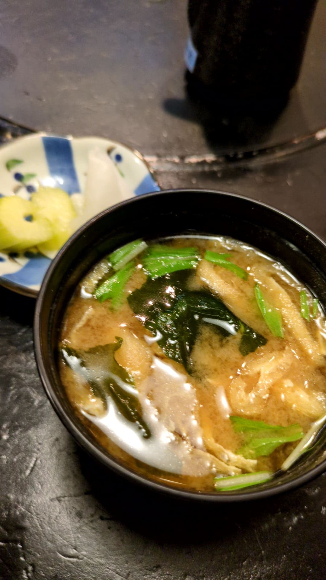 大田市場　かんだ福寿　ねぎとろといくら丼　味噌汁