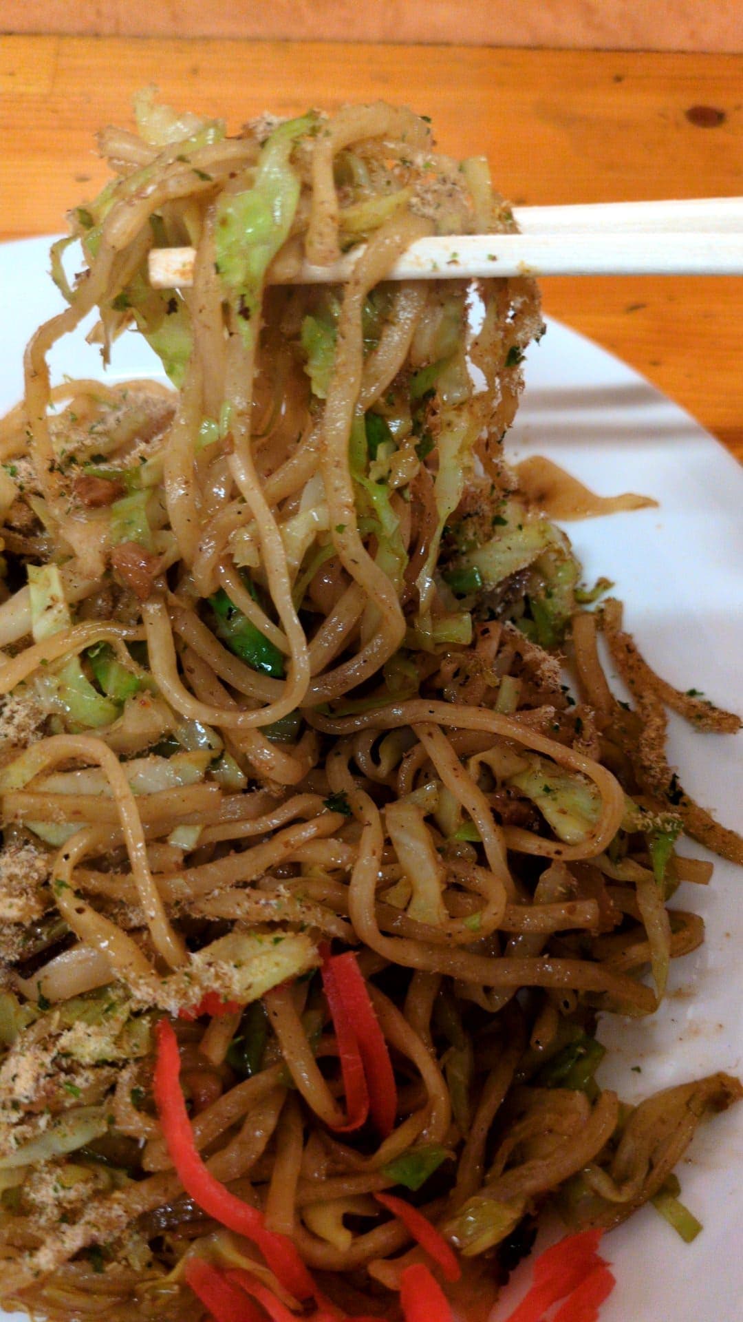 富士山本宮浅間大社　ここずらよ　富士宮焼きそば　食べる１