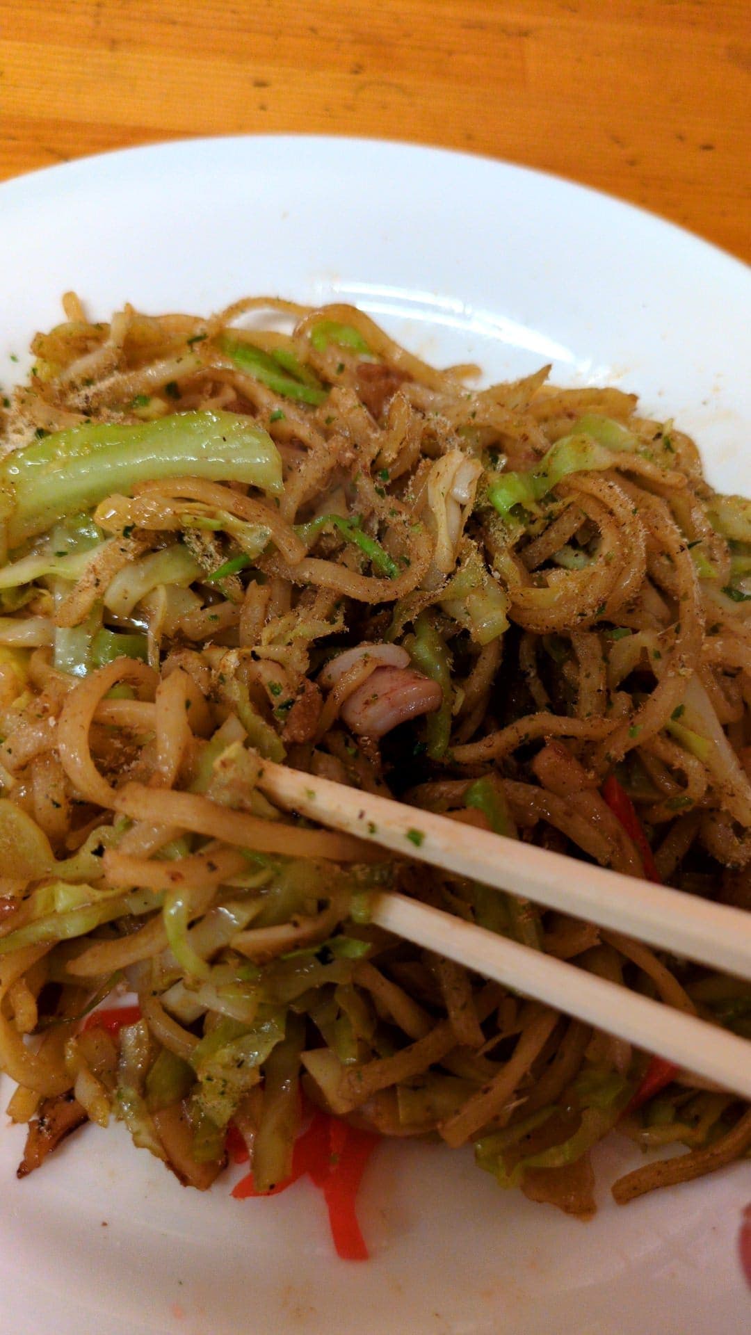 富士山本宮浅間大社　ここずらよ　富士宮焼きそば　食べる２