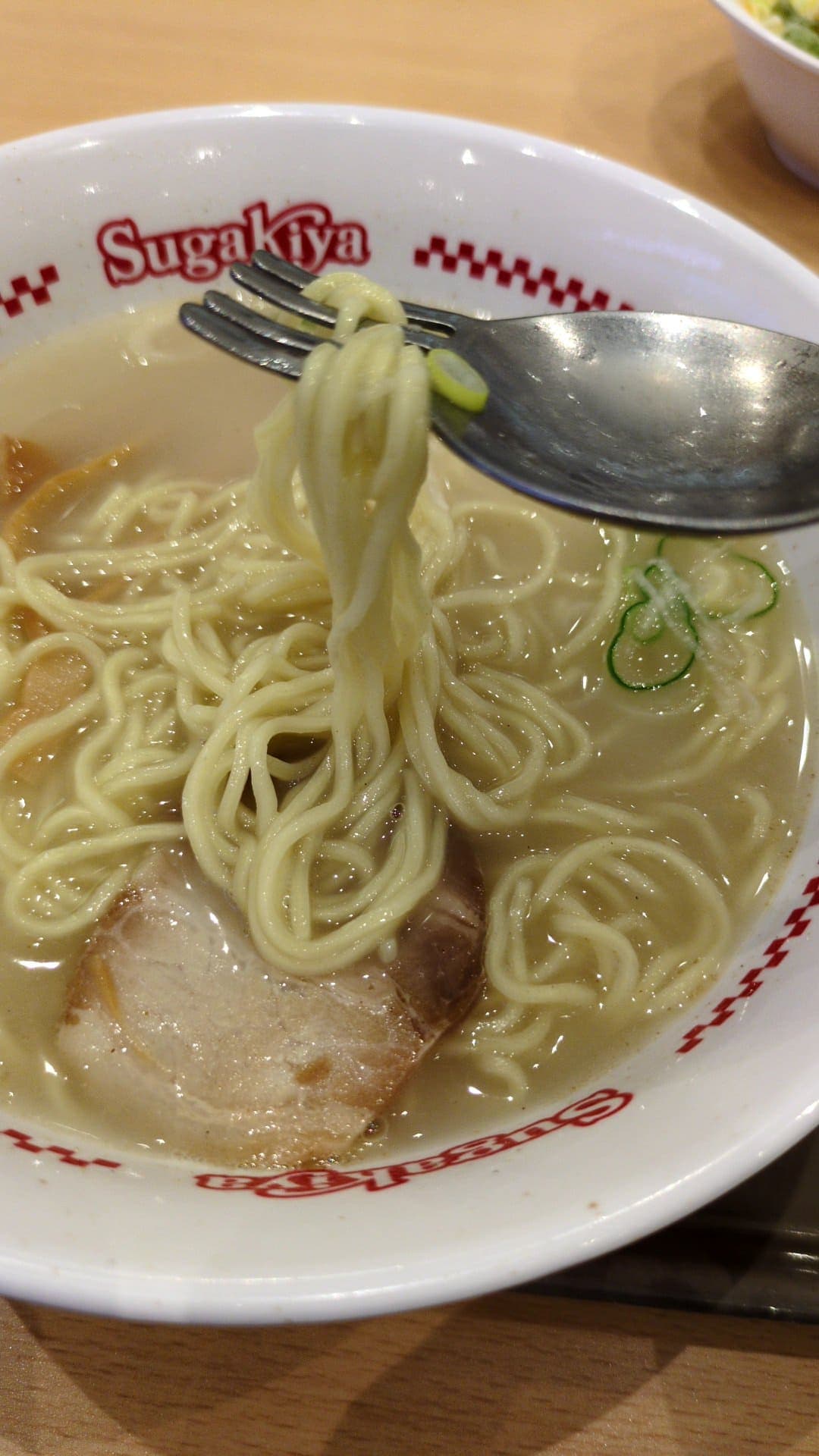 スガキヤ　ラーメン＋五目ごはん・サラダセット　食べる３