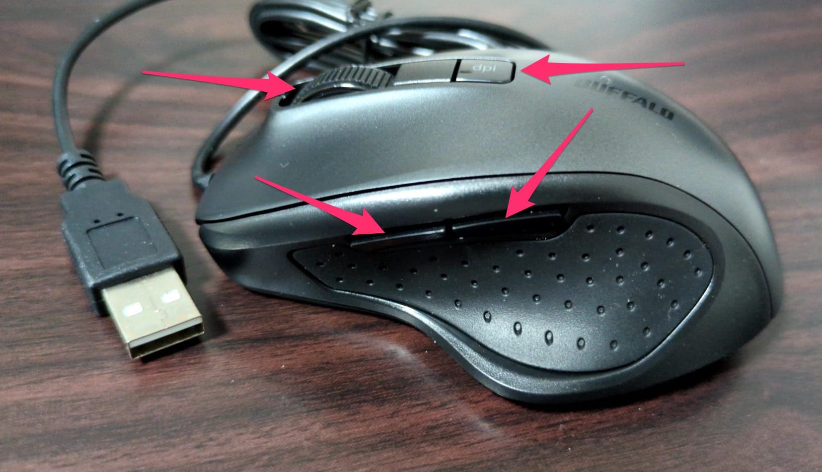 BUFFALOの有線マウス「BSMBU308」　マウスボタン