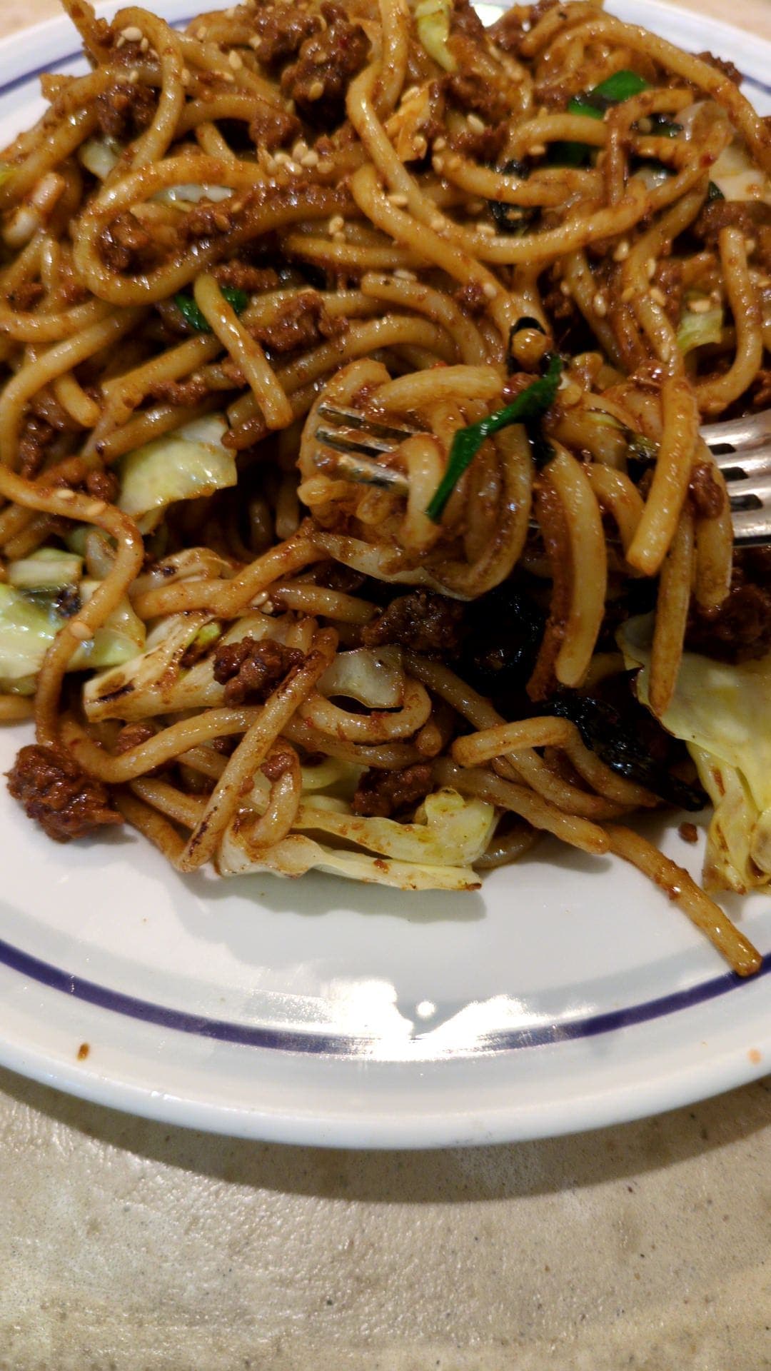 関谷スパゲティ　みそミート　食べる３