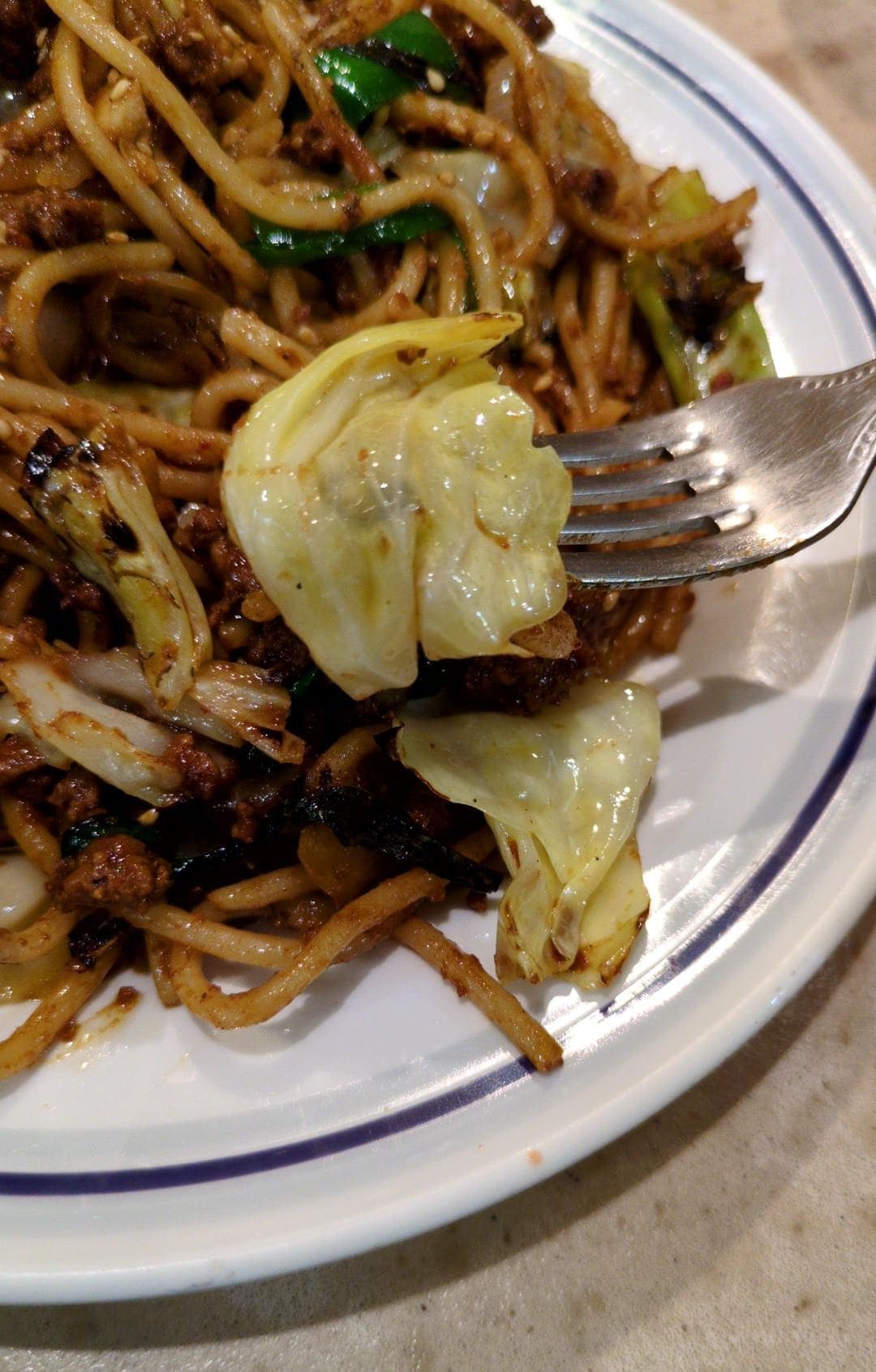 関谷スパゲティ　みそミート　食べる４