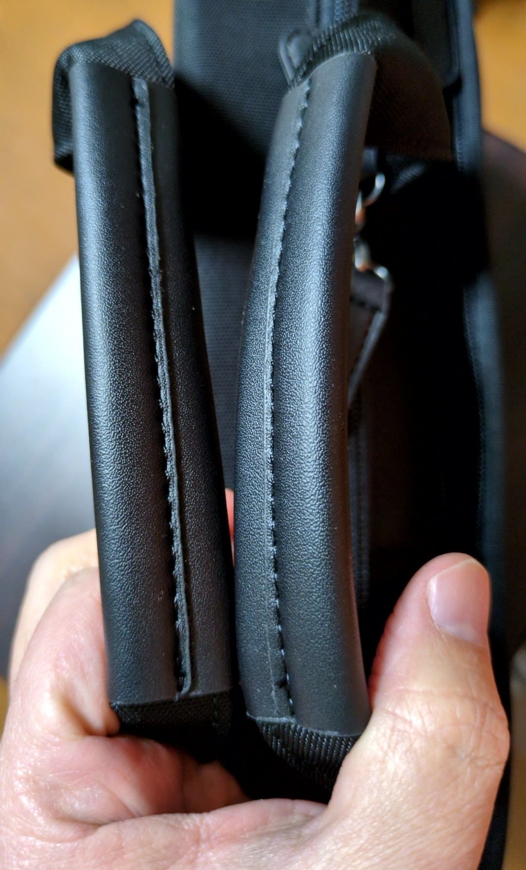 World Traveler ビジネスバッグ(型番65331) 持ち手