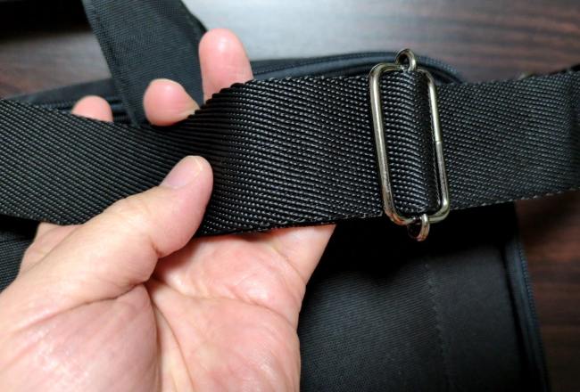 World Traveler ビジネスバッグ（型番65331） ショルダーベルト長さ