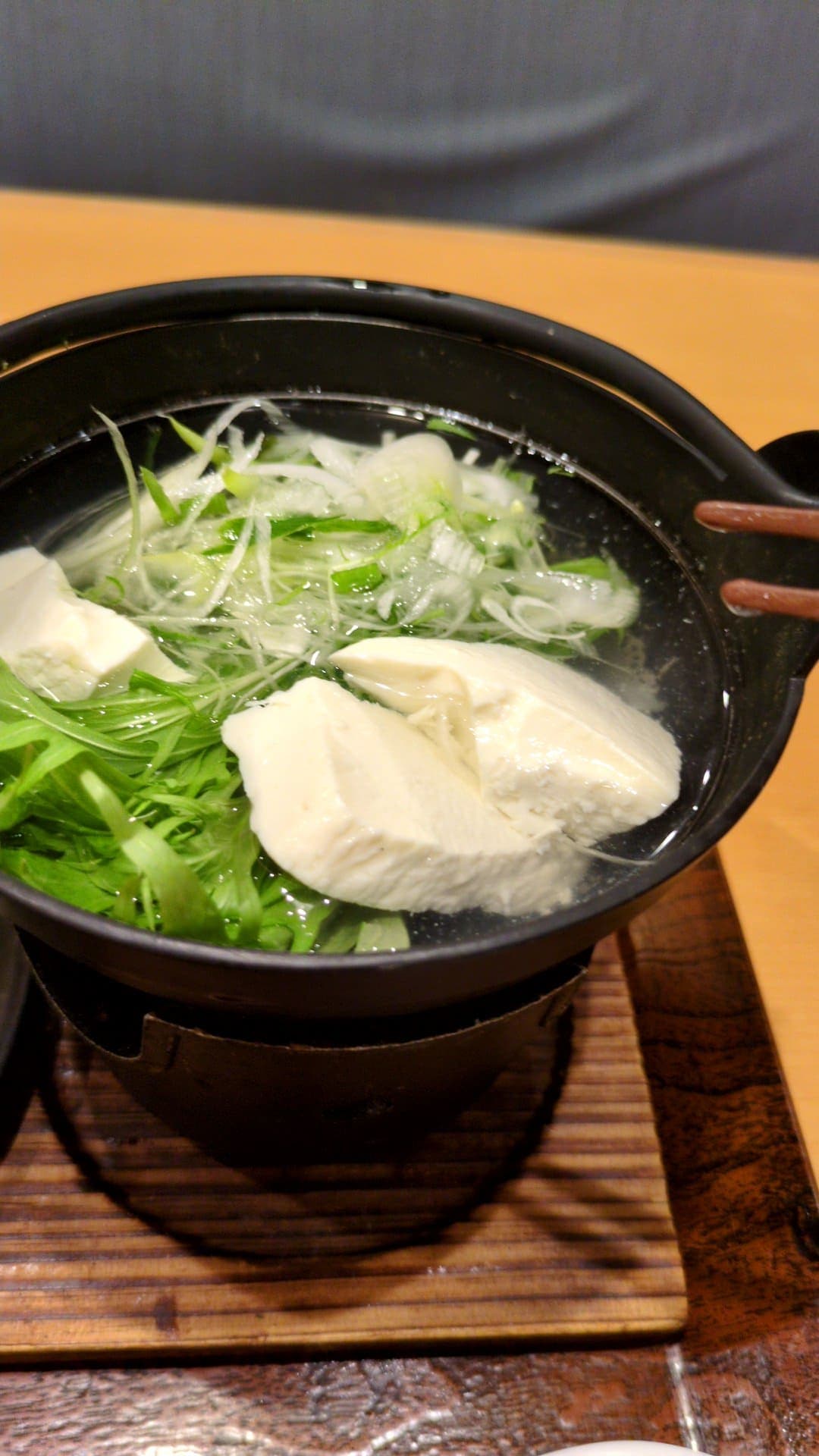 JFA夢フィールド 幕張温泉 湯楽の里　蕎麦湯の湯豆腐　入れる