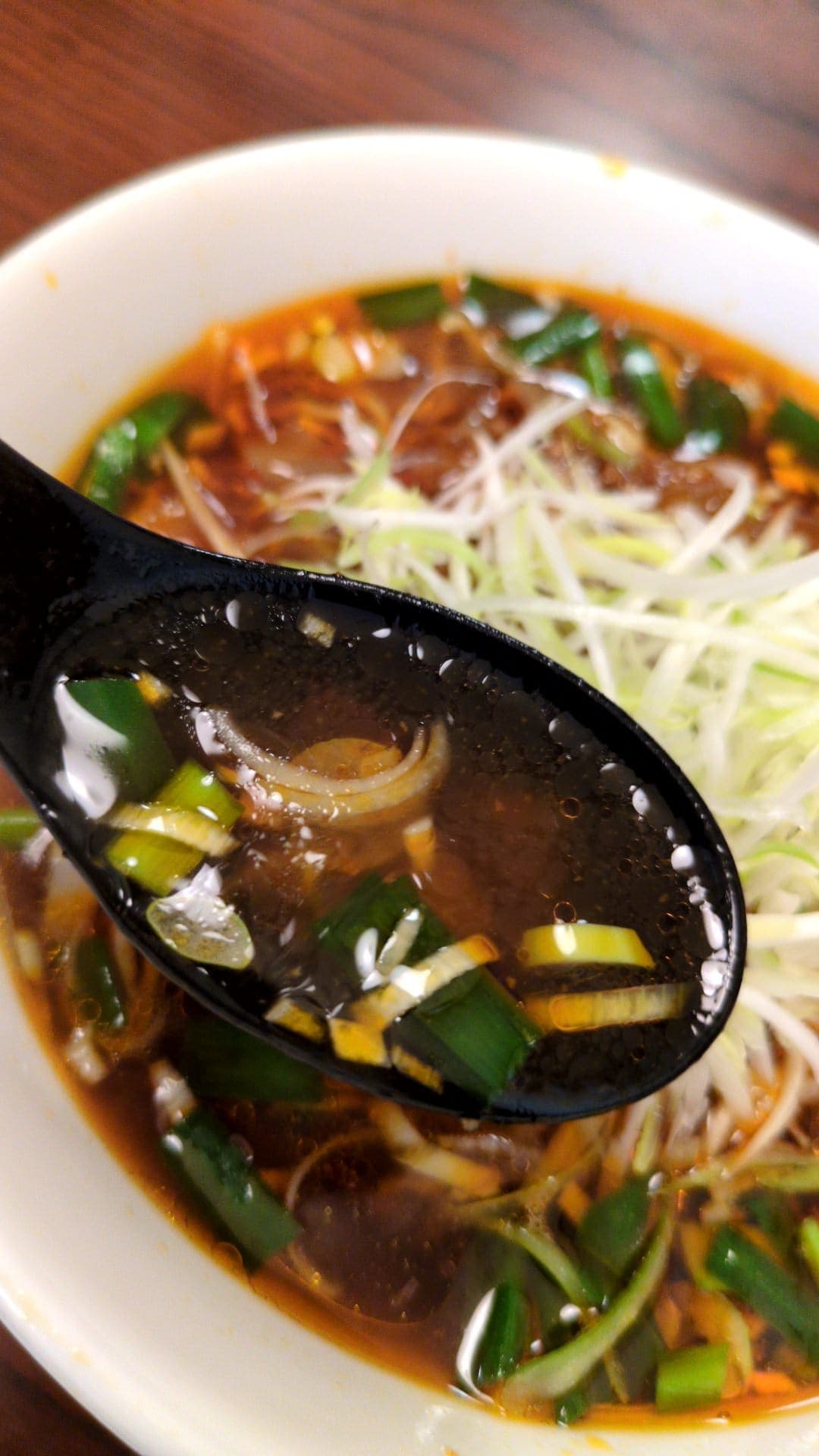 まんまる亭　勝浦タンタンメン　食べる１