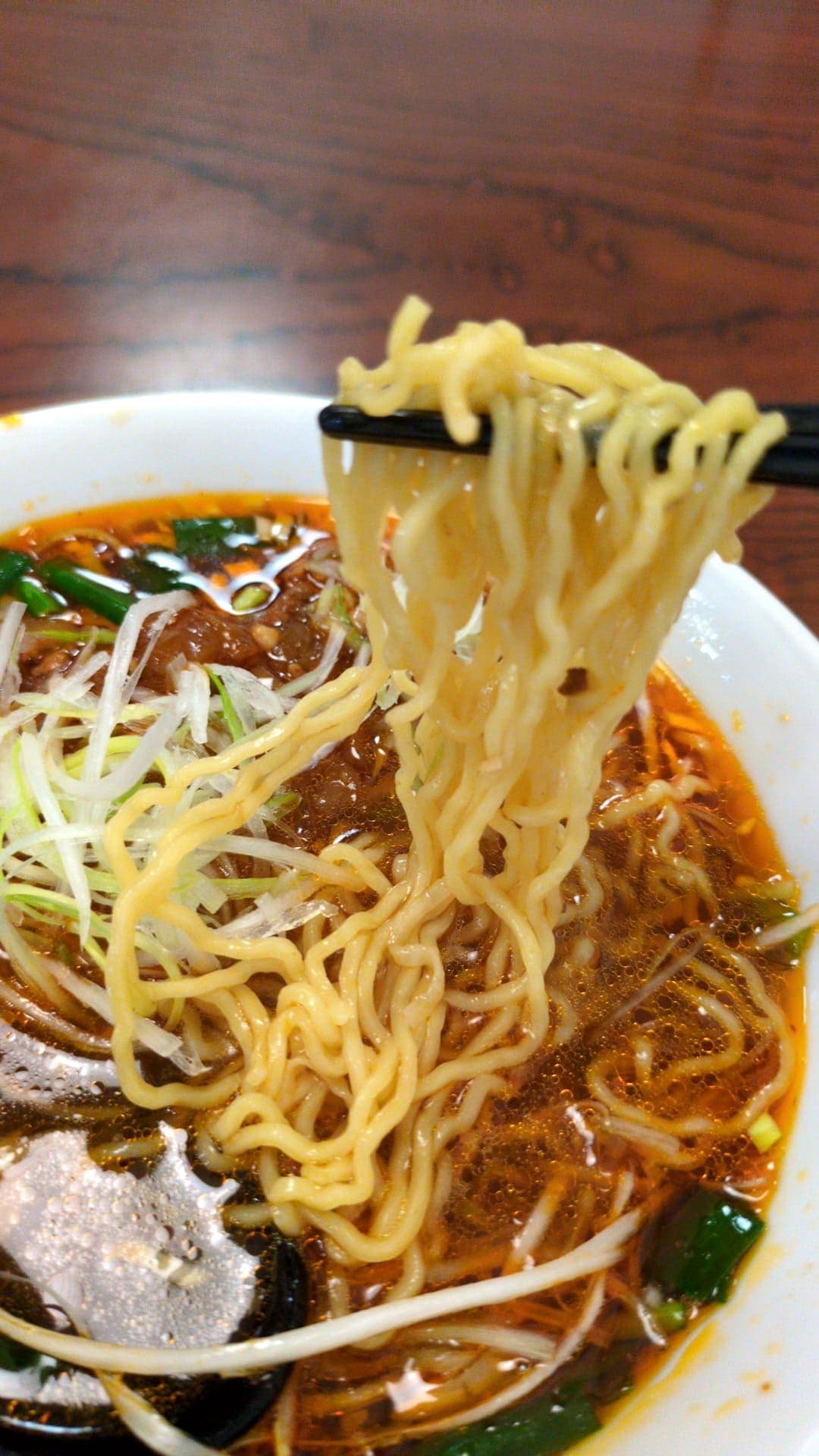 まんまる亭　勝浦タンタンメン　食べる２