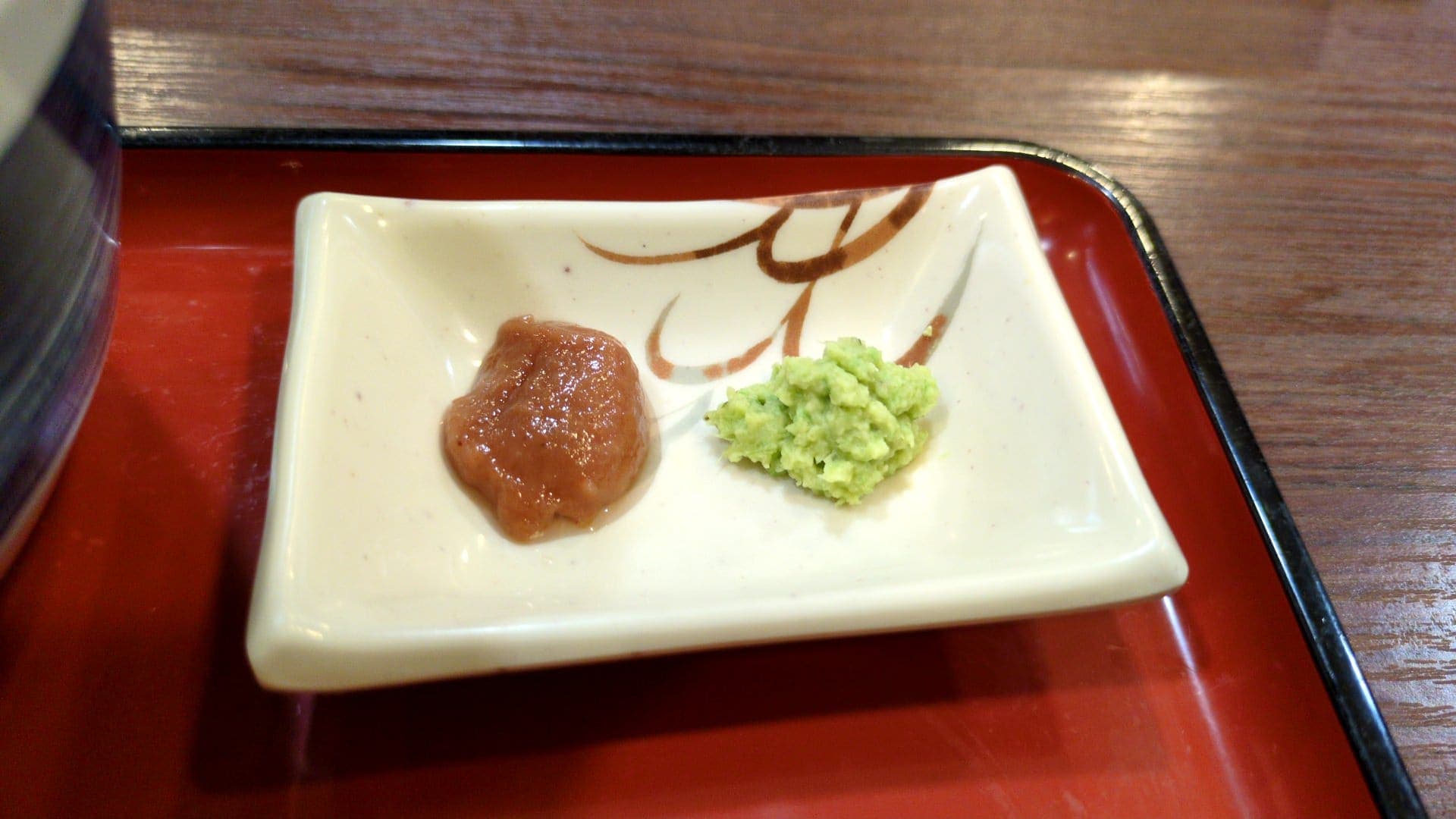 EXPASA足柄下り中華万里和食 まぐろのたたき茶漬け 梅とわさび