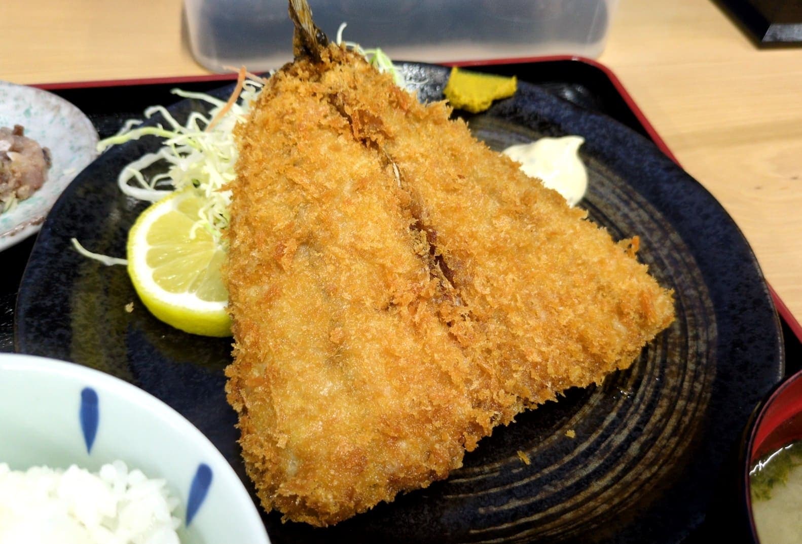 道の駅 ちくら潮風王国 せん政水産 てっぱつあじのフライとなめろう定食 フライ