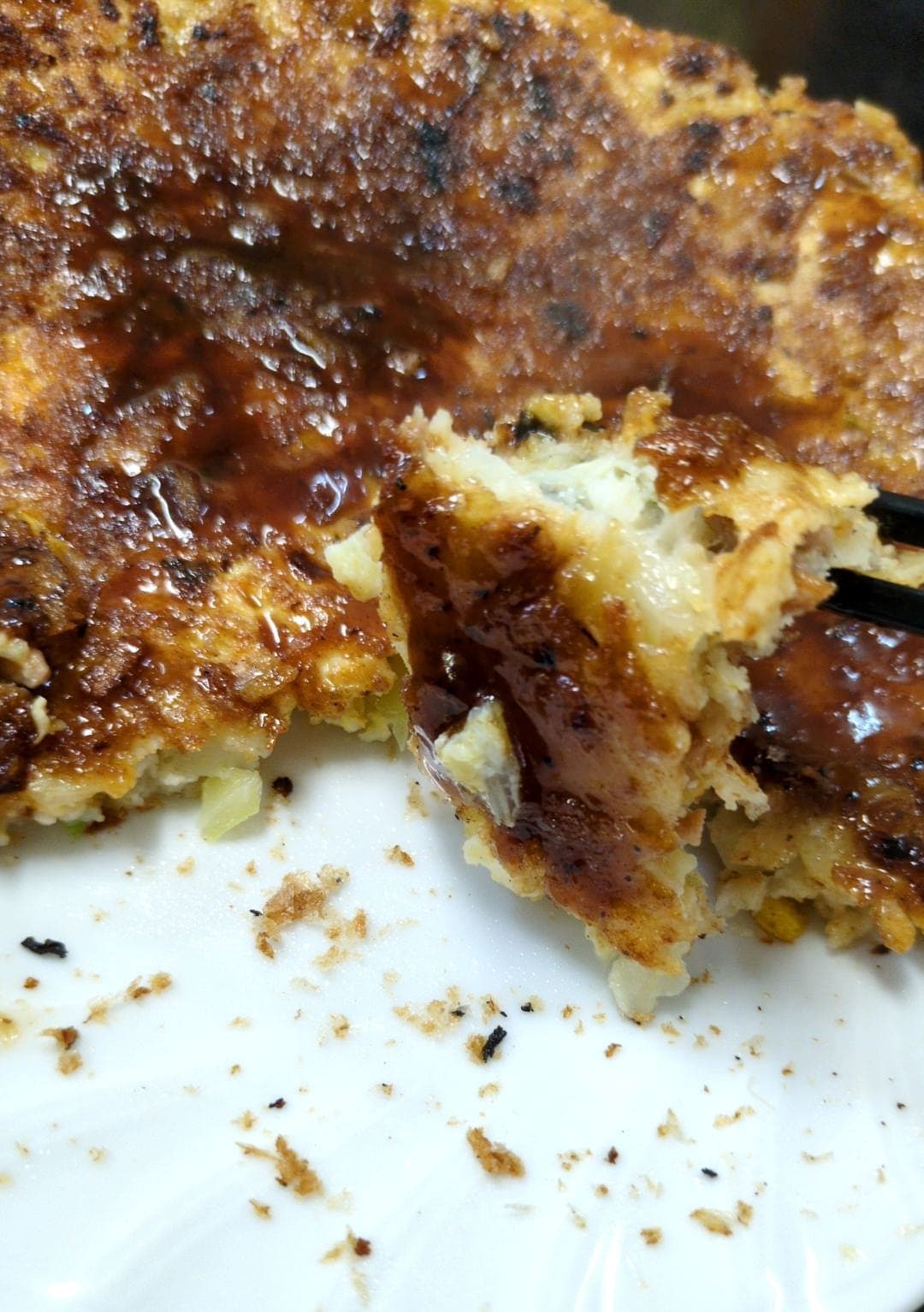 いわ瀬　ふらい焼き　肉玉ふらい　食べる３