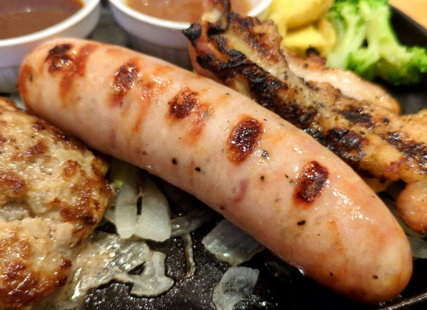 ビッグボーイ　平日ランチメニュー　ミックスグリル ソーセージ