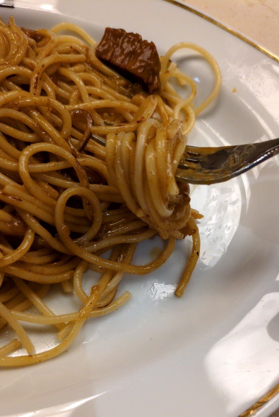 インデアンカレー　インデアンスパゲッティ　食べる１