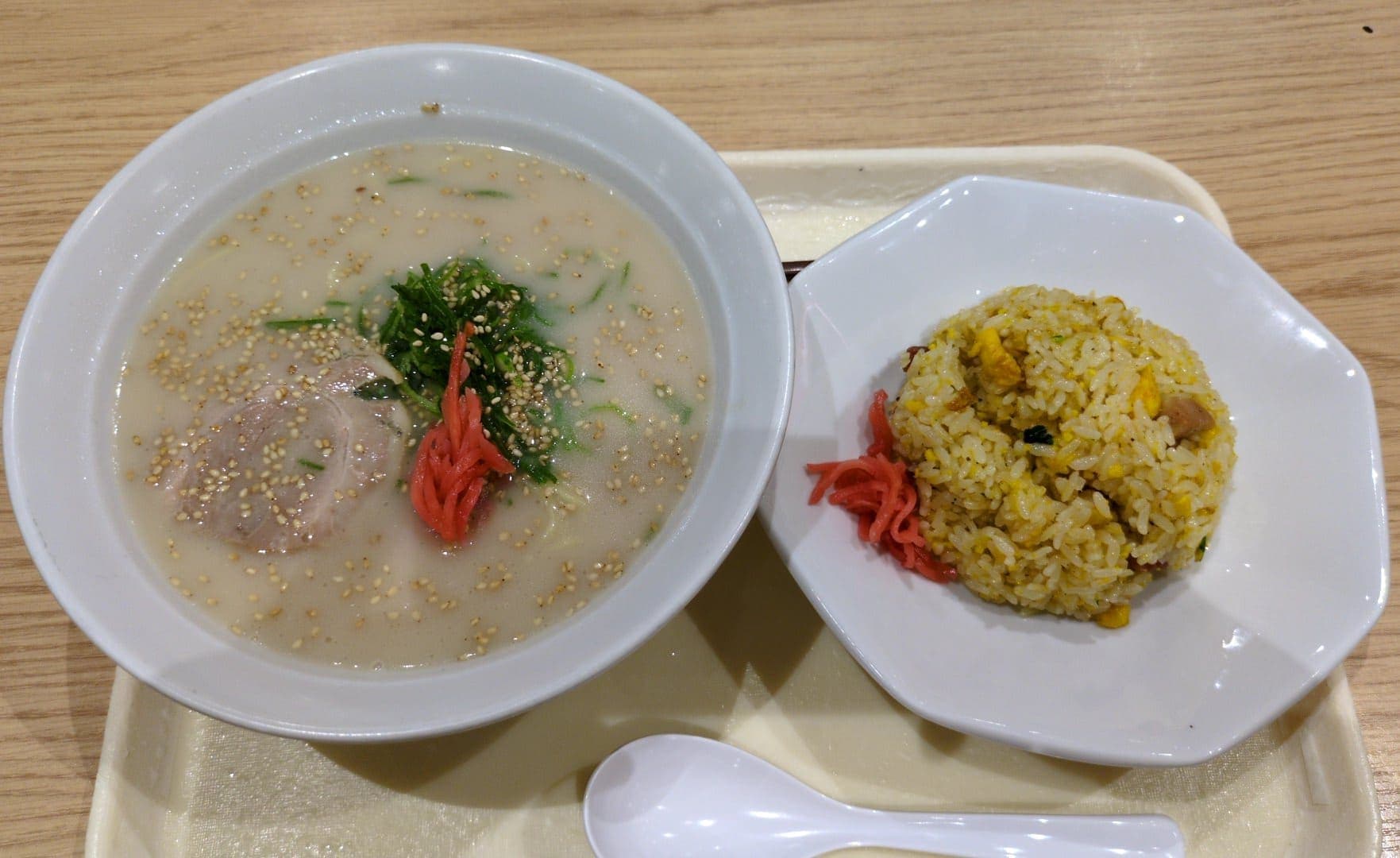 ポッポ　とんこつらーめん＋ミニ炒飯