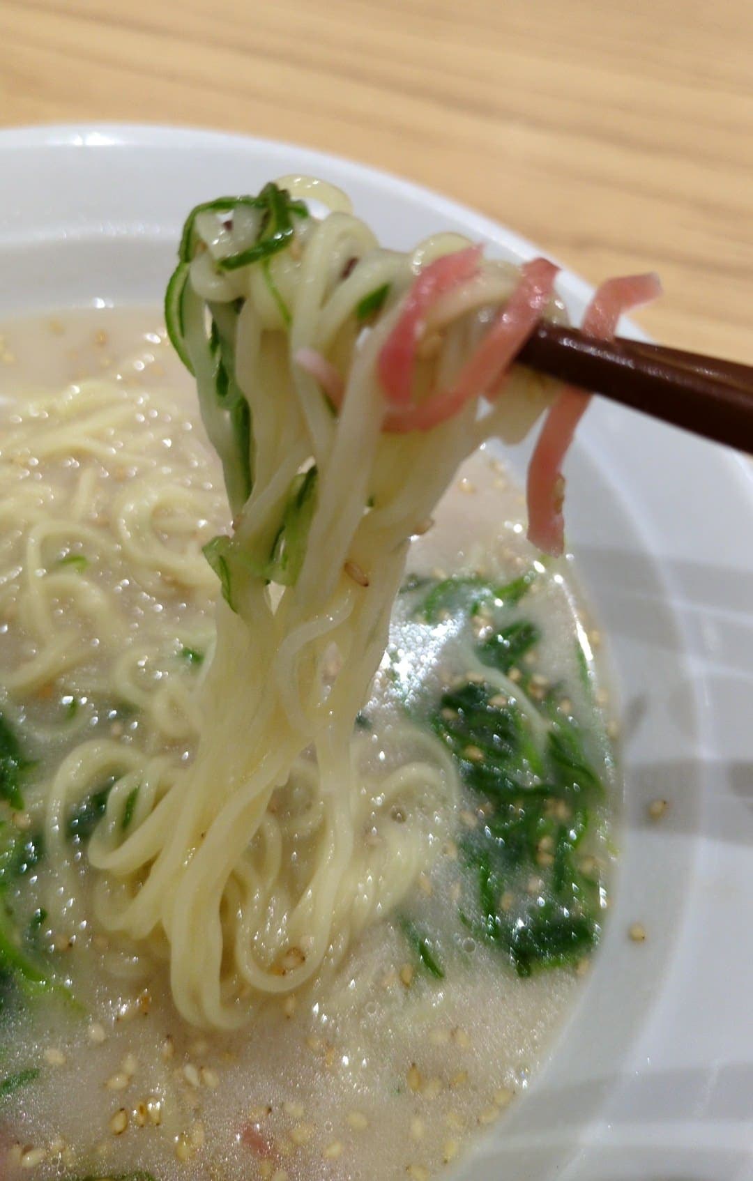 ポッポ　とんこつらーめん＋ミニ炒飯　食べる１