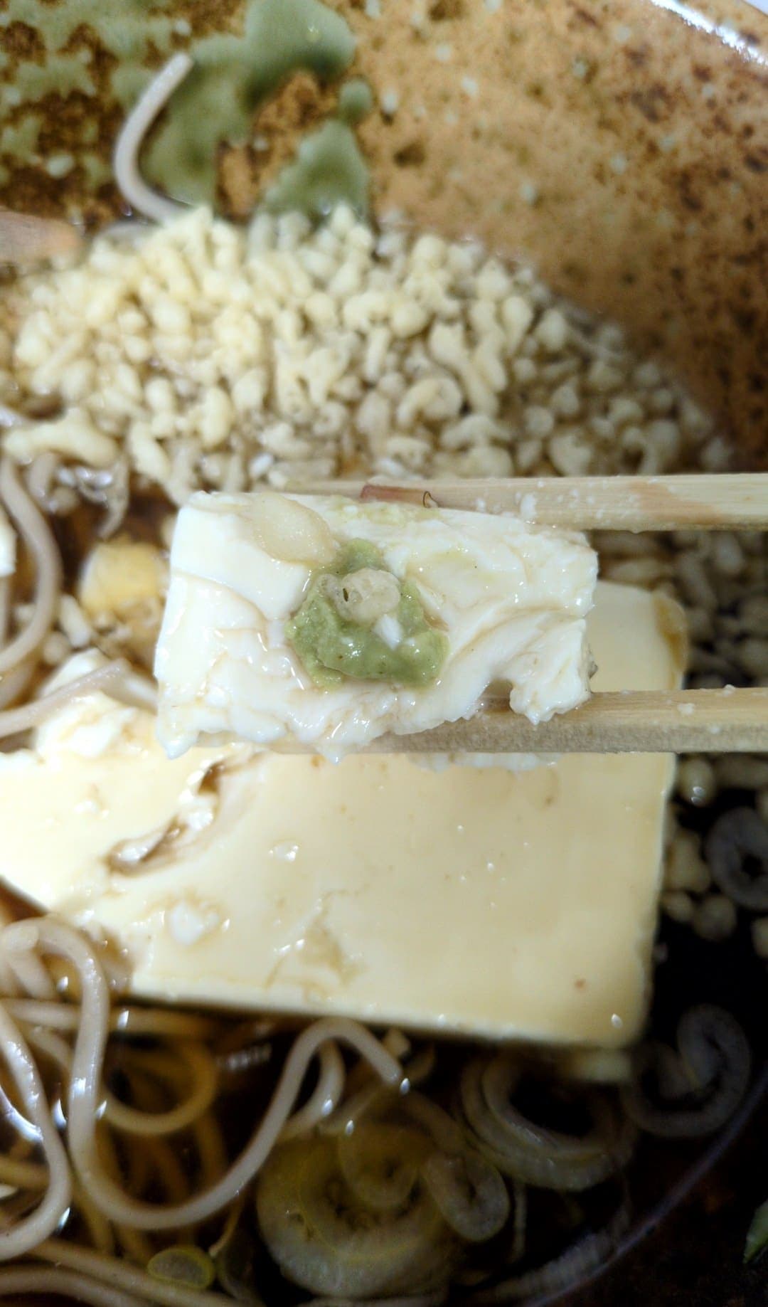 えきめんや　豆腐一丁そば　食べる４