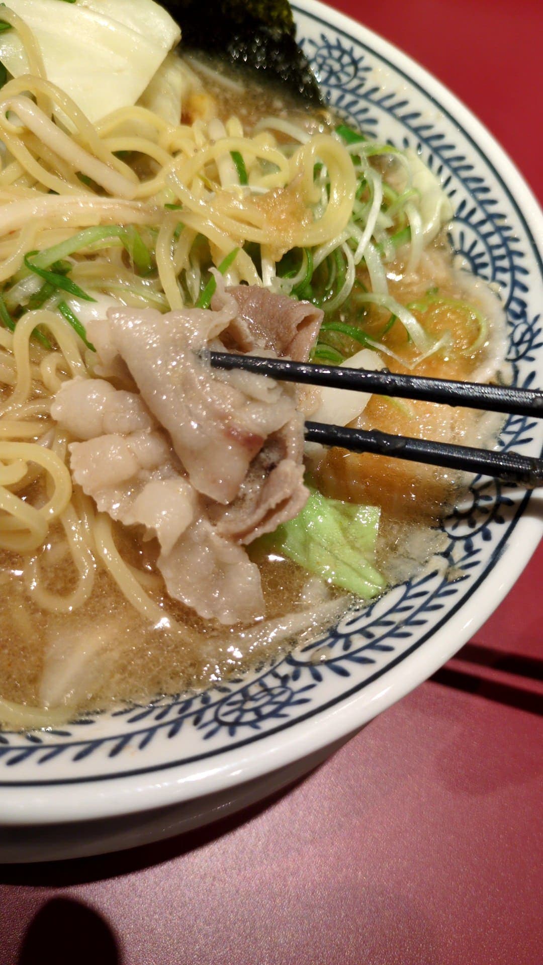 丸源ラーメン　野菜肉そば　食べる４