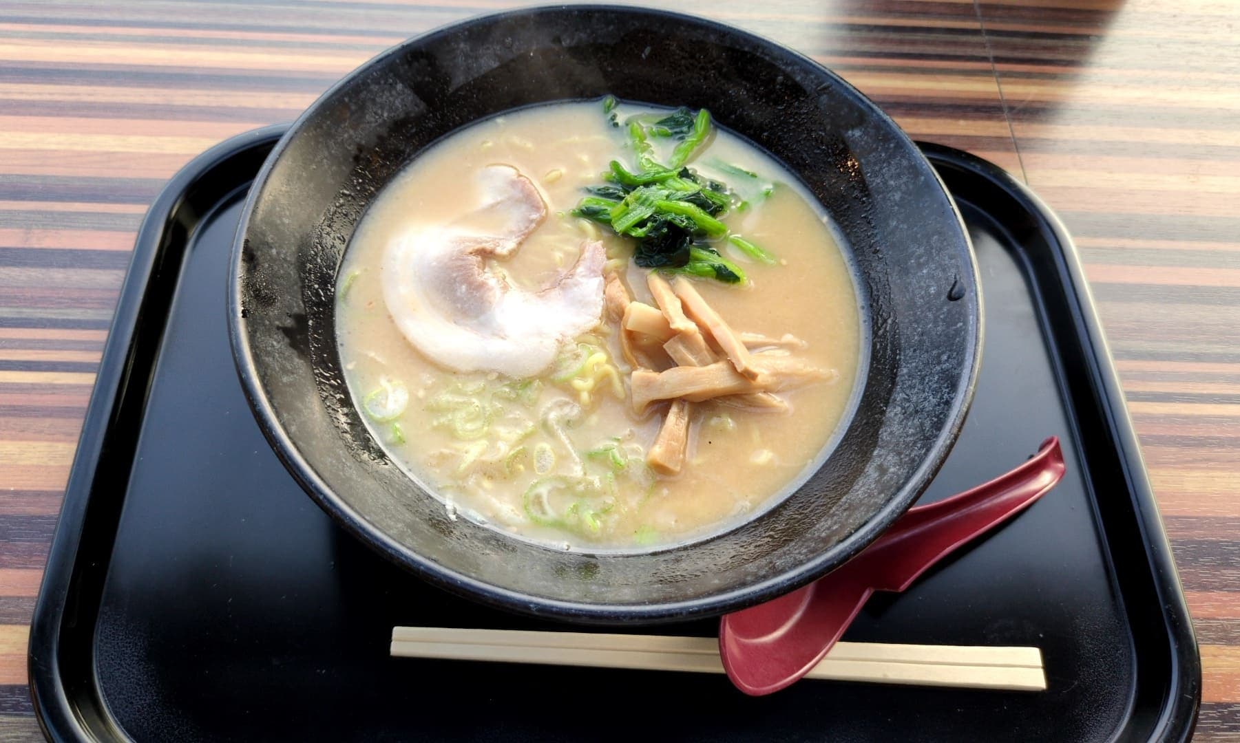 諏訪湖サービスエリア下り　信州味噌らーめん