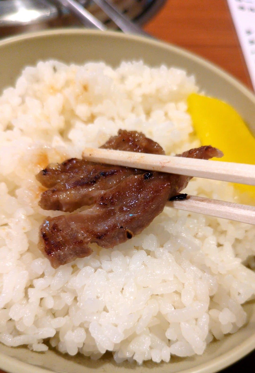 東山食堂 ジンギスカン食べる2