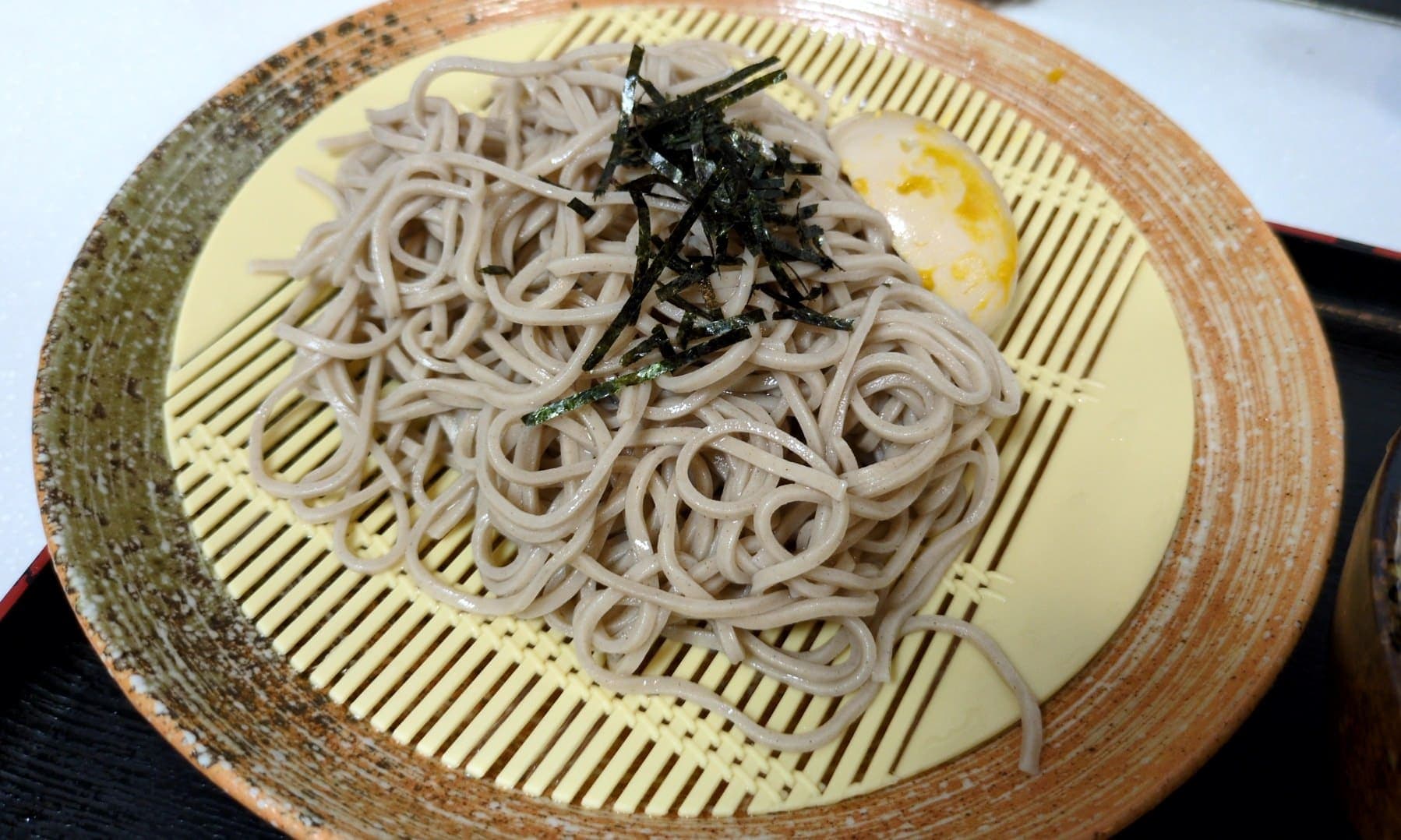 えきめんや ゴロっと牛もつつけそば 食べる2