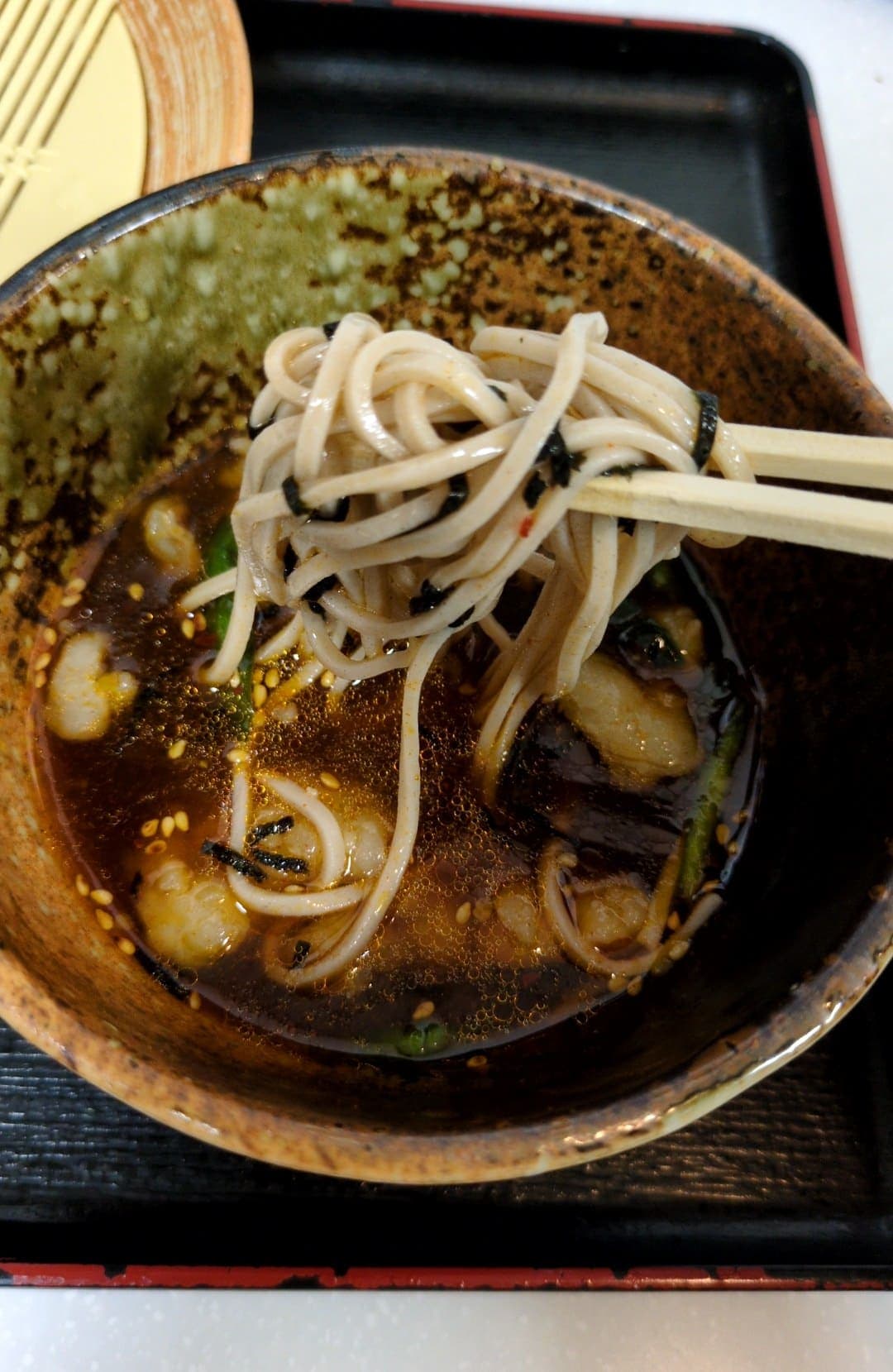 えきめんや ゴロっと牛もつつけそば 食べる3