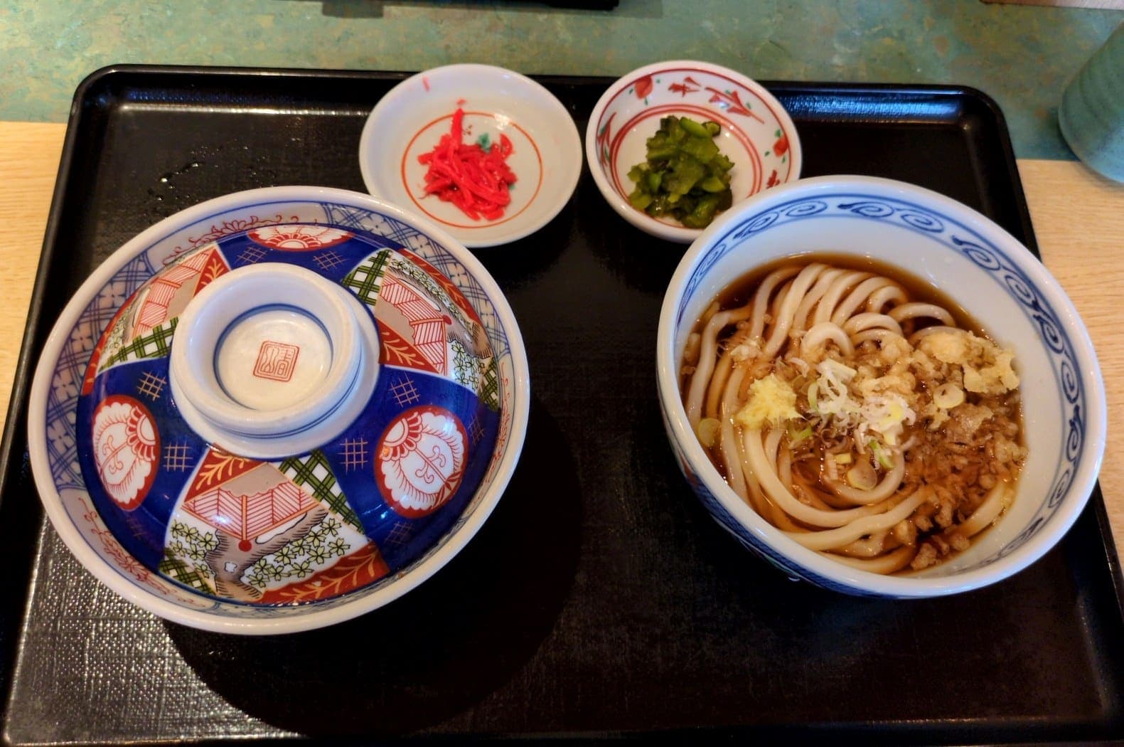 さぬきうどん天霧　牛丼セット