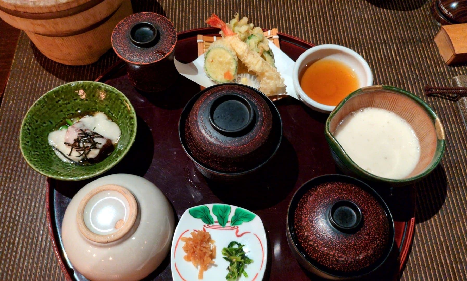 箱根の温泉「天山湯治郷」　麦とろごはん