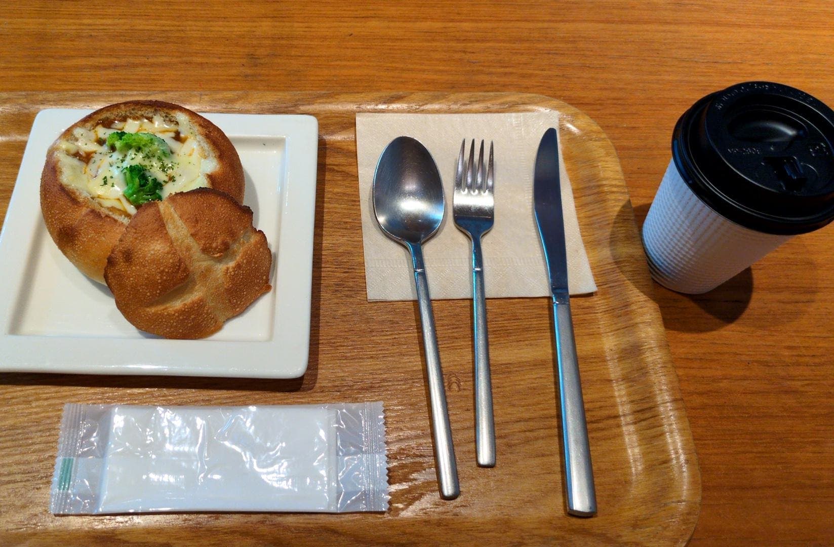 箱根ベーカリー　器も食べれるビーフシチューパン　
