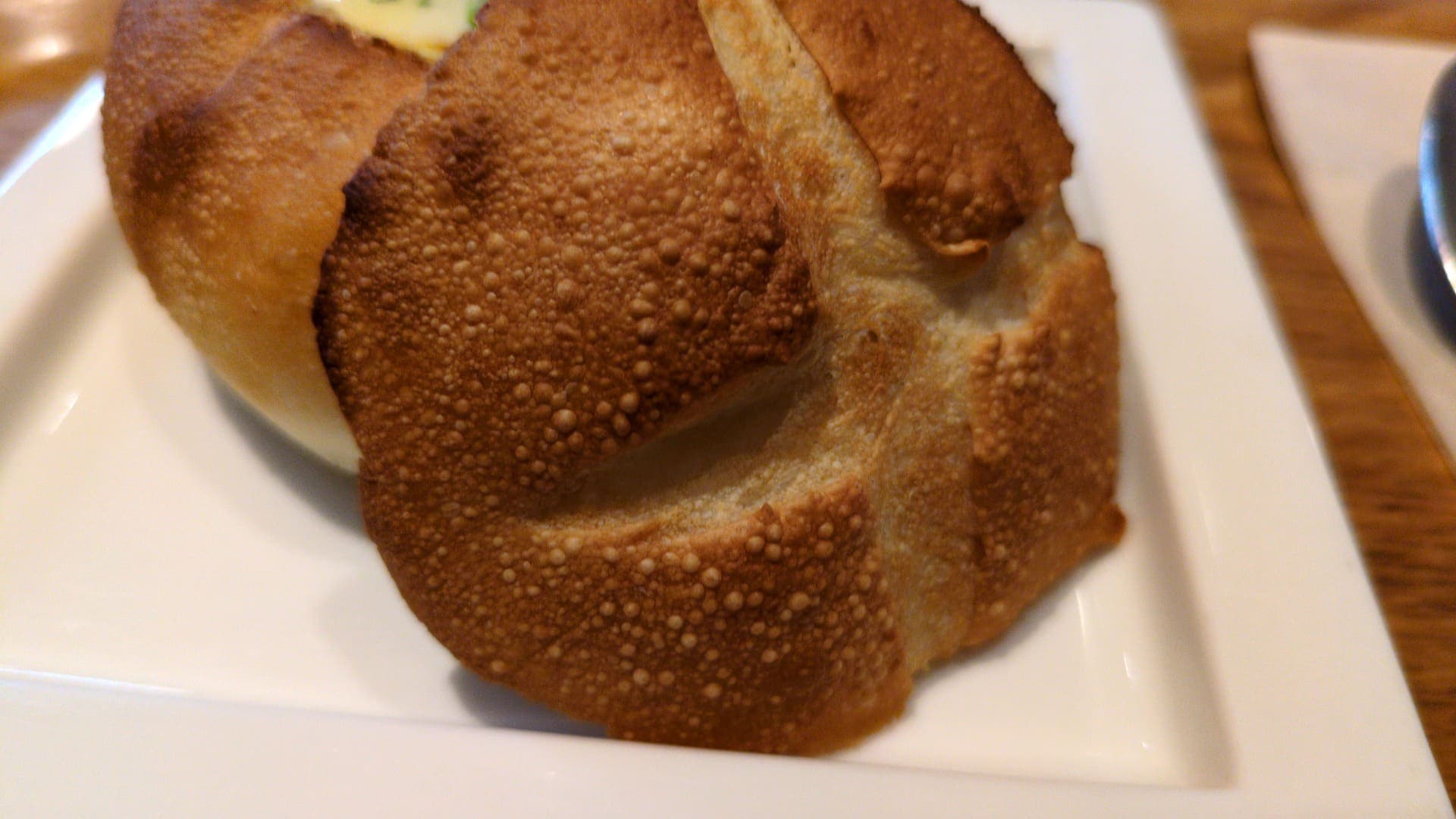 箱根ベーカリー　器も食べれるビーフシチューパン　フタ