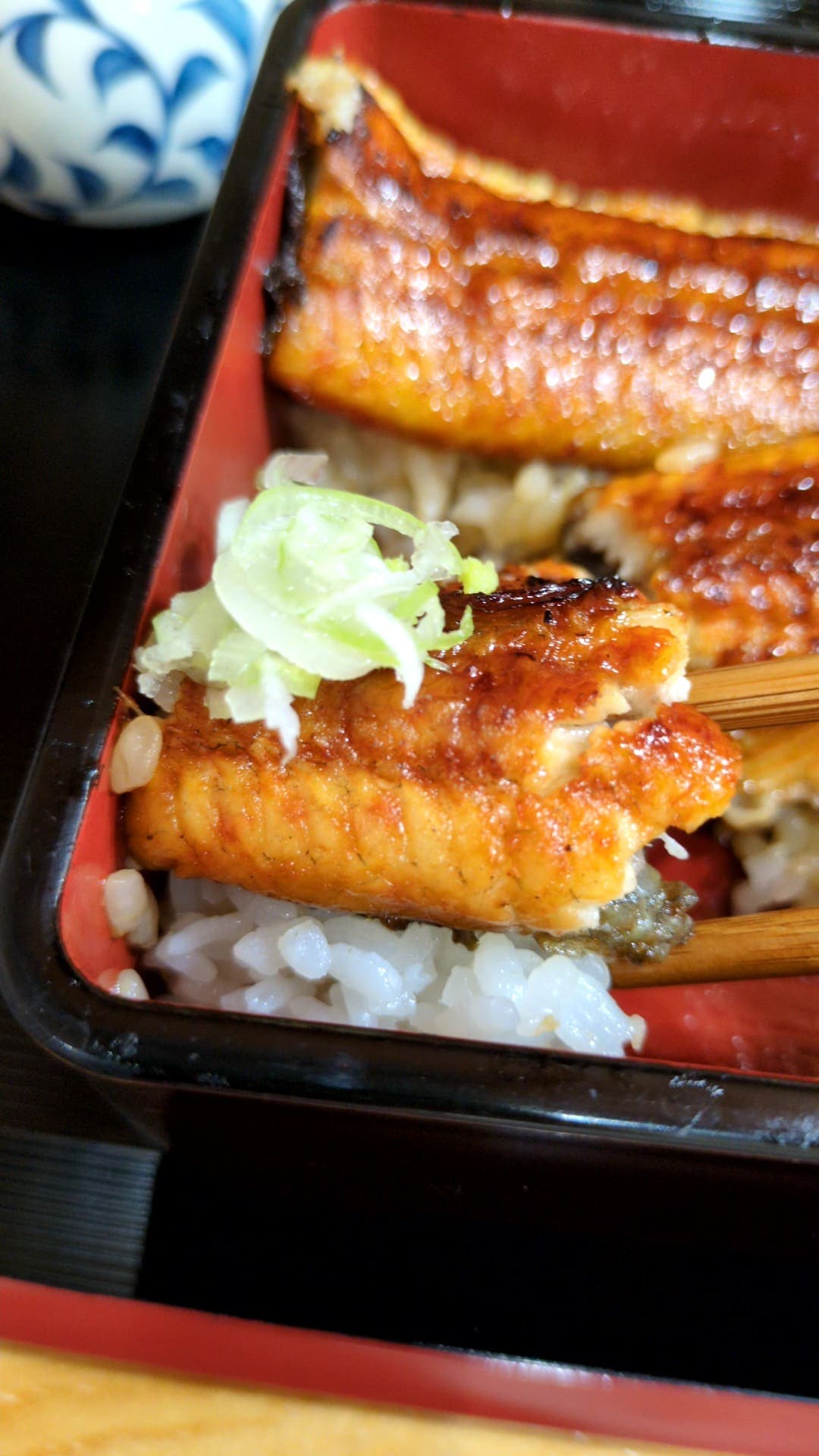 うな一　上うな重 竹　食べる５